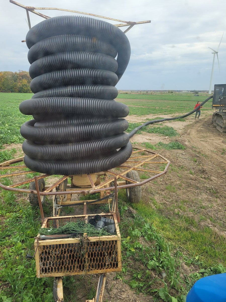 I was 13 years old when I  started to spread pipe. Now I'm 43 years old doing the same job! By the way spreading tile still sucks!