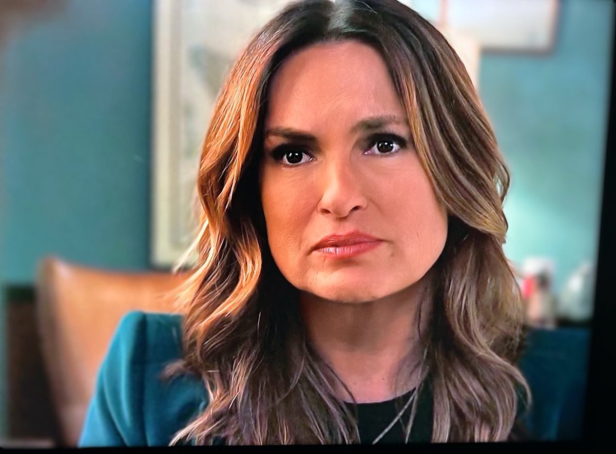dancelife44gma1's tweet photo. Showing some love to @Mariska tonight. You served us everything. Always true artistry at its finest. I am loving #SVU24 Benson.โฅ๏ธ
#TheStepsWeCannotTake #SVU @lawandordertv @SVUWritersRoom @JulieMartinNY @kat_dobie https://t.co/EH107zzfxr