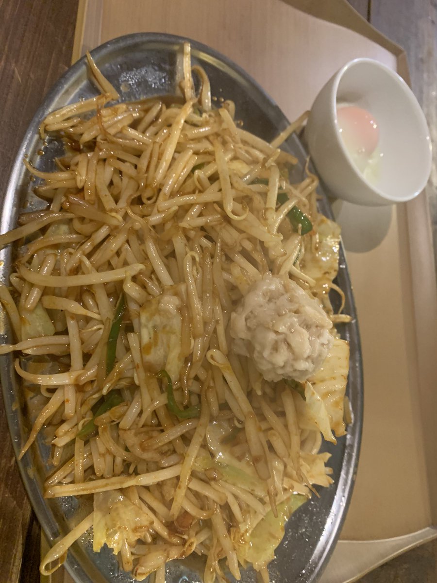 本日の営業時間
11:00-15:00
17:00-21:00

こちらの写真は
辛味噌キムチ×温玉×背脂
野菜ドラゴン🐉×肉マシ🥓

単品でのご注文も可能です！

本日もよろしくお願いします！

#ベジー太心斎橋店
#肉野菜炒め #羽釜炊きご飯
#心斎橋ランチ #ガッツリ系
#二郎系 #背脂