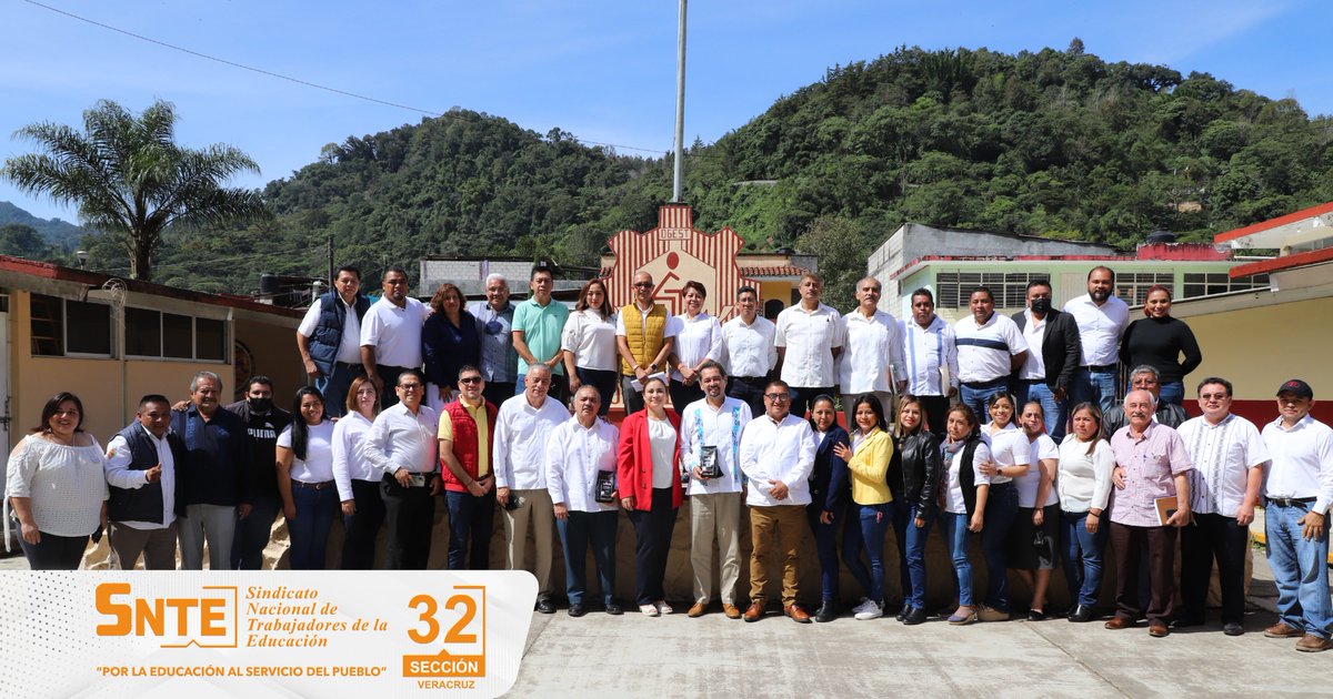 snteseccion32's tweet photo. El día de hoy inició la Gira de Trabajo por Sectores Sindicales y como lo prometió nuestro Srio. Gral. Profr. @DanielCovaLopez empezamos en Zongolica, nuestros servicios a su disposición... https://t.co/UQGMl84g1R

En el #SNTE32 y en el #EquipoPolítico Trabajamos para TI!¡ https://t.co/JIXG0sFtfl