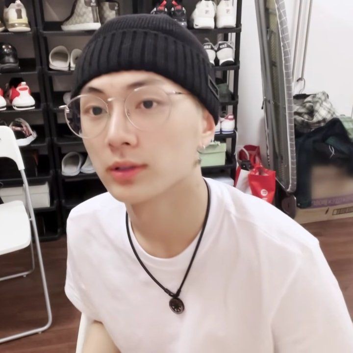 LinoriJay's tweet photo. Beanie❅ https://t.co/KIxipR743d