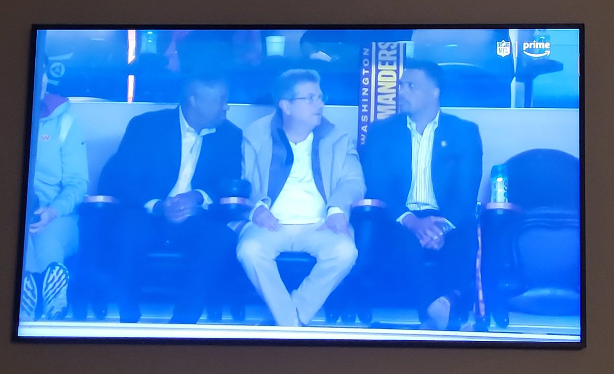 GrantPaulsen's tweet photo. Al Michaels on the broadcast just now: "Just my feeling, what the league would love is for him to sell the team." https://t.co/xX4jPhDGXV