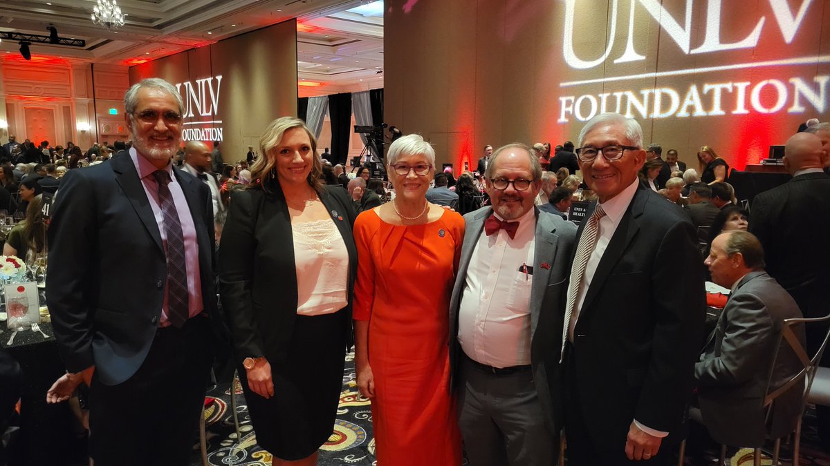 unlvmedicine's tweet photo. It was wonderful to celebrate earlier this week the impact of philanthropy at the 2022 @UNLVFoundation Dinner while catching up with both old and new friends!

#UNLVTransformingHealthcare #AcademicHealth https://t.co/8VquWo0xK3