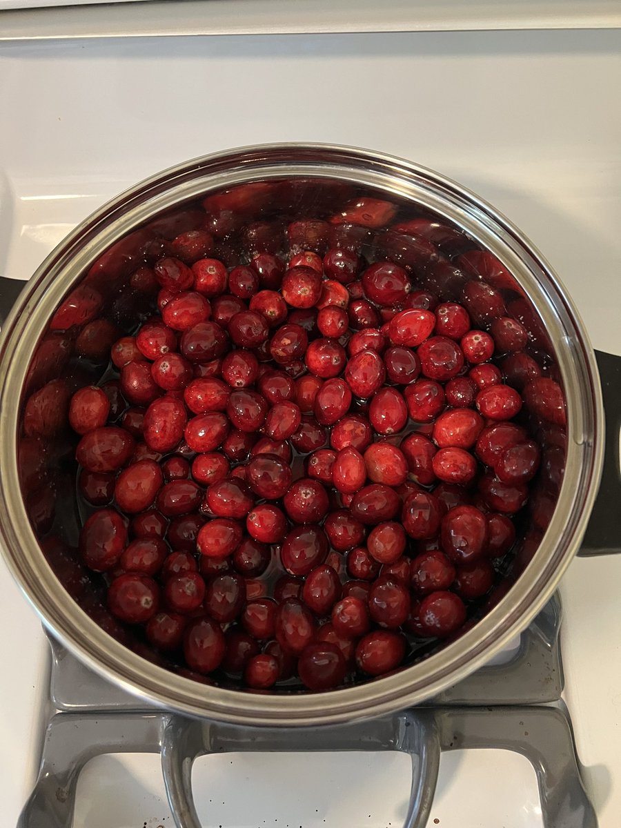 thebestschneck's tweet photo. #cranberrysauce #Thanksgiving homemade sauce ready to go. https://t.co/p8g9QWR7W8
