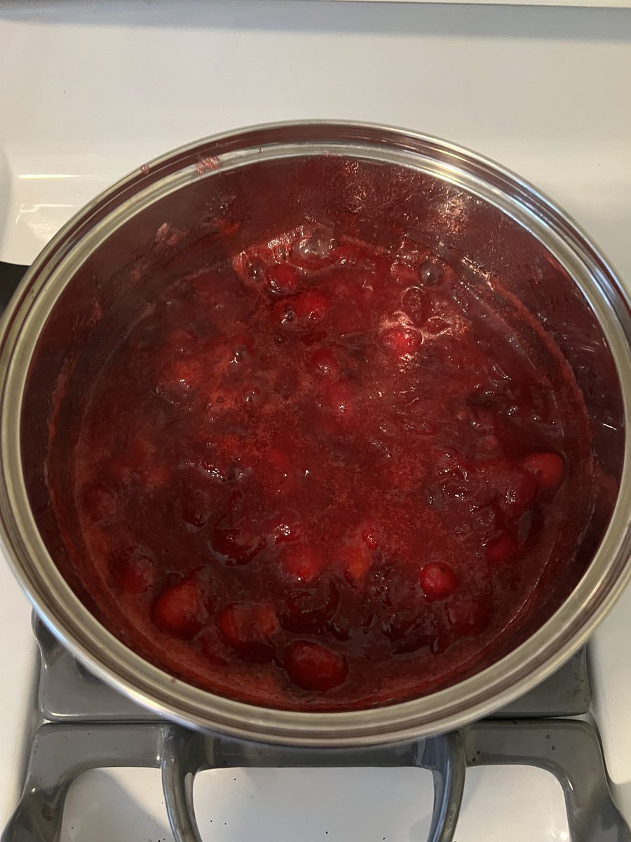 thebestschneck's tweet photo. #cranberrysauce #Thanksgiving homemade sauce ready to go. https://t.co/p8g9QWR7W8
