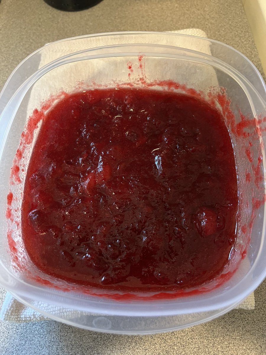 thebestschneck's tweet photo. #cranberrysauce #Thanksgiving homemade sauce ready to go. https://t.co/p8g9QWR7W8