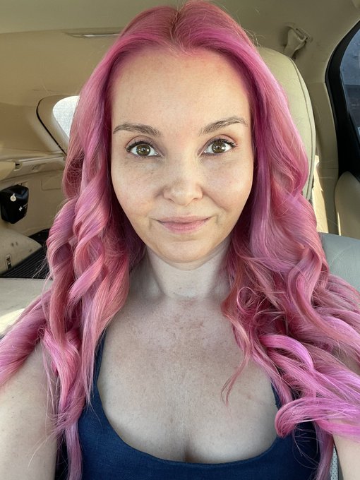 Getting my nails done today.. just guess what color I’m getting?? https://t.co/kJvGw5DKq0