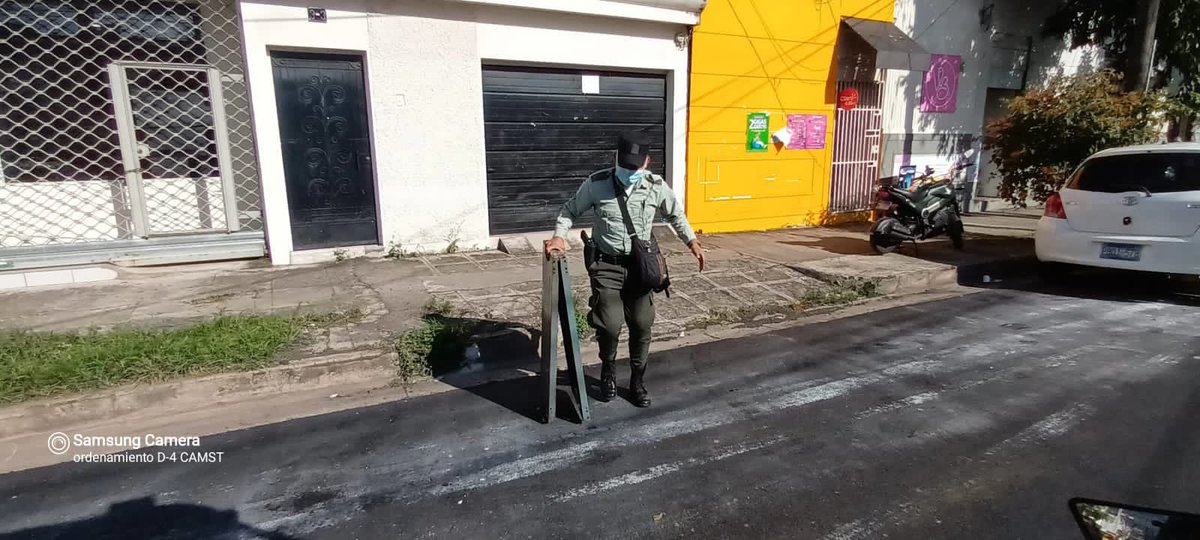 Hemos retirado una gran cantidad de obstáculos en la vía pública de distintos puntos del D4.

Queremos pedir a los residentes a que eviten esta práctica que afecta a la convivencia ciudadana.

Puedes realizar tus denuncias al 7919-7119.
