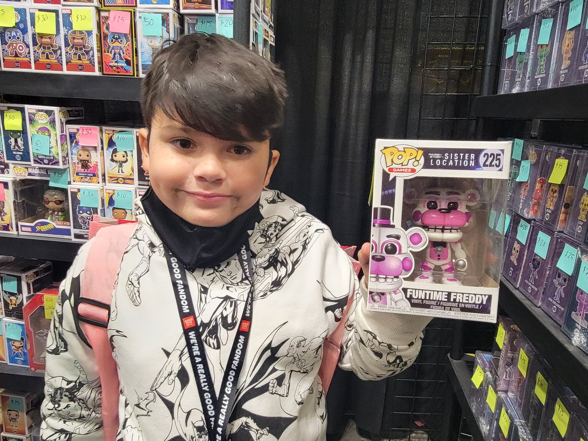 kcgirl4's tweet photo. We found a Freddy at Comicon!!! #Comiconnyc @OriginalFunko #FunkoPhotoADayChallenge #Funko #FNAF #NYCC2022 #comiconnyc @funkooriginal #Comiconnyc https://t.co/YezX1OT6AW