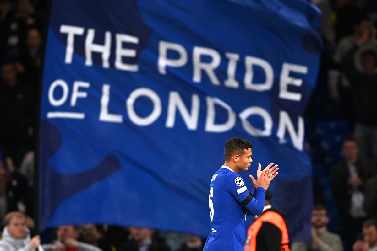 chelseafc_indo's tweet photo. Satu kebanggaan...
Satu dukungan...
London Biru. 🙌💙

#CFCIndo https://t.co/ZPRl2ItvEv