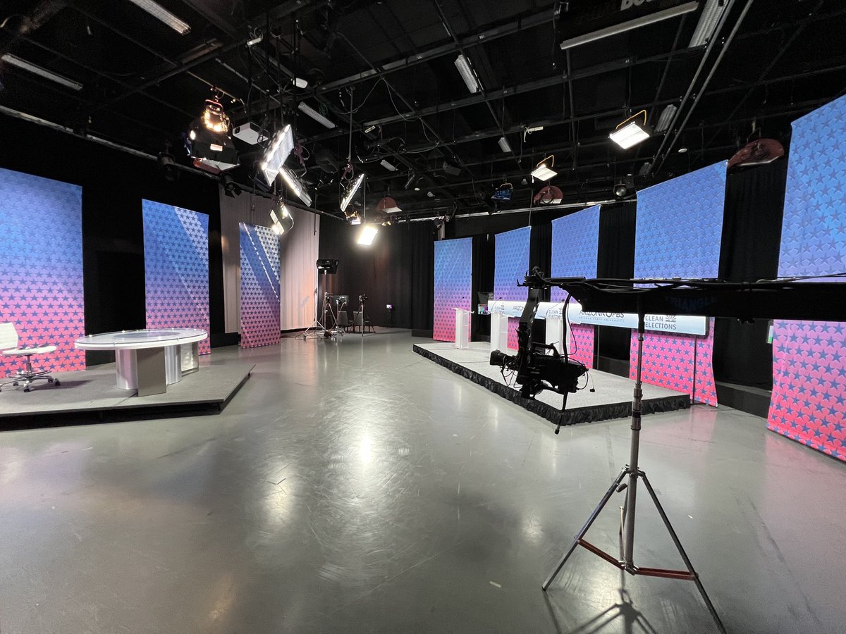cwk181's tweet photo. Less than 3 hours to go until the Arizona US Senate debate. For the first time in state history, the debate will air live on 50 local TV and radio stations all across Arizona. American democracy in action! https://t.co/KhtWee5IA1