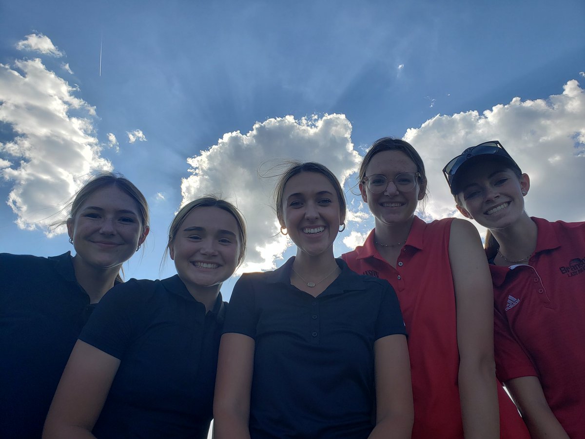 BjhsScience's tweet photo. Last Varsity practice of 2022 https://t.co/helvqTto4Q