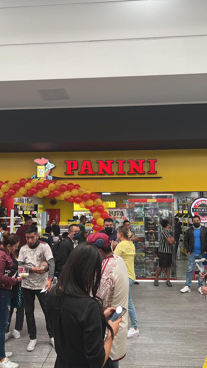 PaniniSportMx's tweet photo. ¡Queda inaugurada la Tienda Panini Gran Sur en compañía del Dr. @GarciaPosti y @martinolimx! 🥳🎉 https://t.co/q1tVjE2v2V