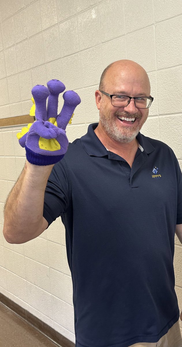 MrH_LSES's tweet photo. Peter, Paul, and Fred were assistants in Mr. Ryder’s pre-K PE class. Engagement is the name of the game!!! #ClopperStyle 🐾❤️🐾 https://t.co/LyKWjp54sl