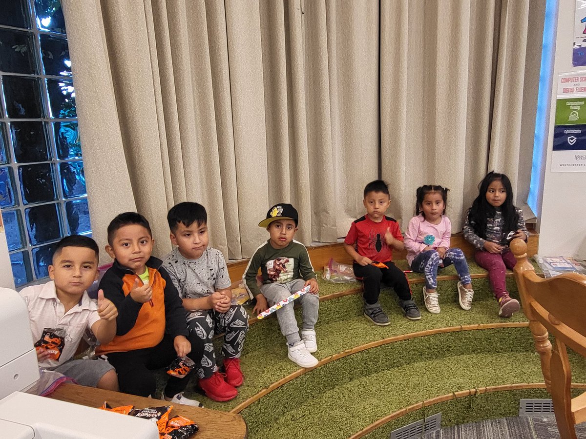 nancydarroyo's tweet photo. Full house for Park's ENL information night. Gracias a las familias que participaron.
@OssiningSchools 
#OssiningENL https://t.co/cHDdcBUEcE