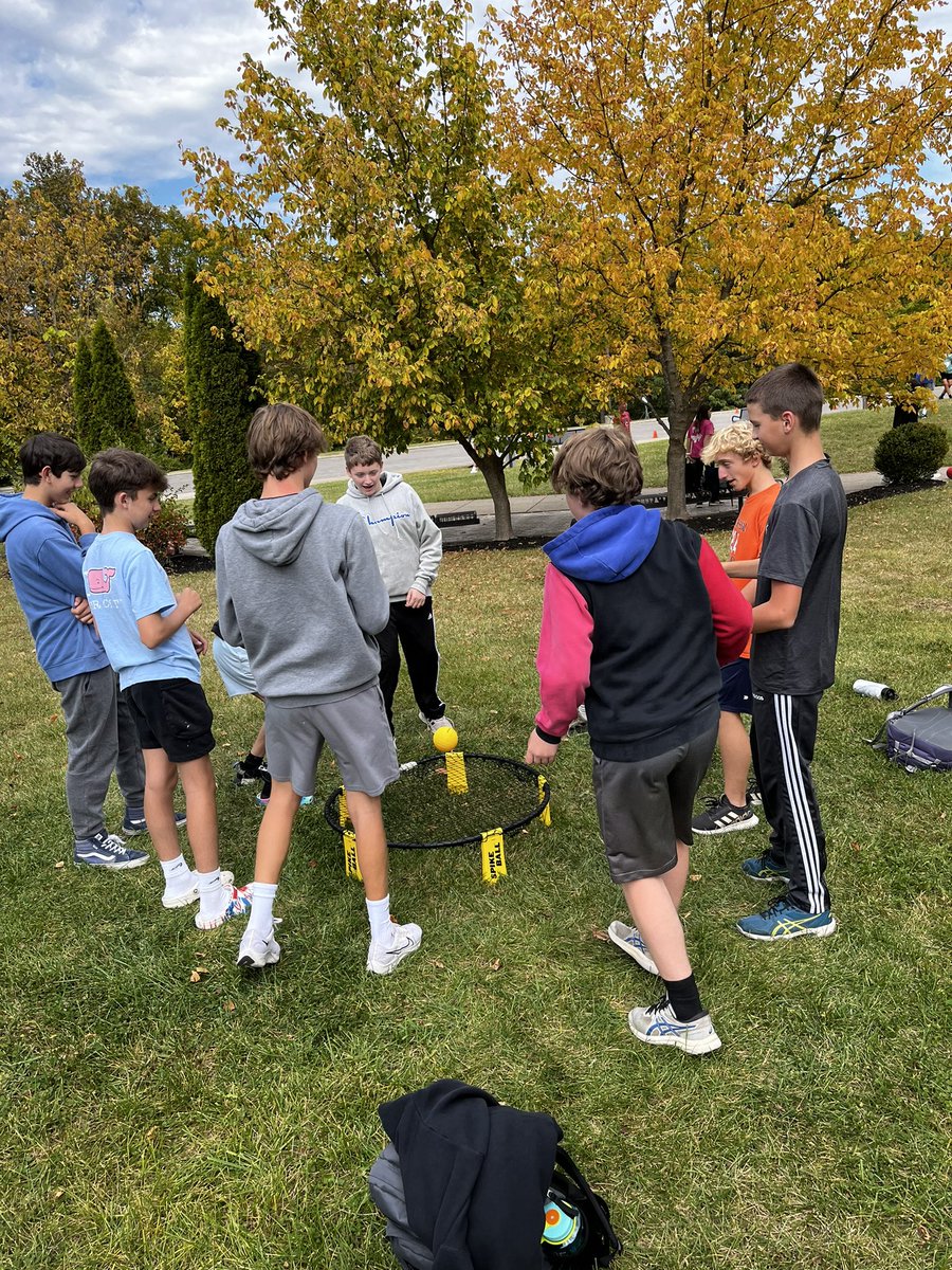 lgmoyer's tweet photo. Great day for some fun outside for 4B! Thank you @Nagel_PTO for our popsicle treat! @NagelNighthawks https://t.co/67FdkRTxs6