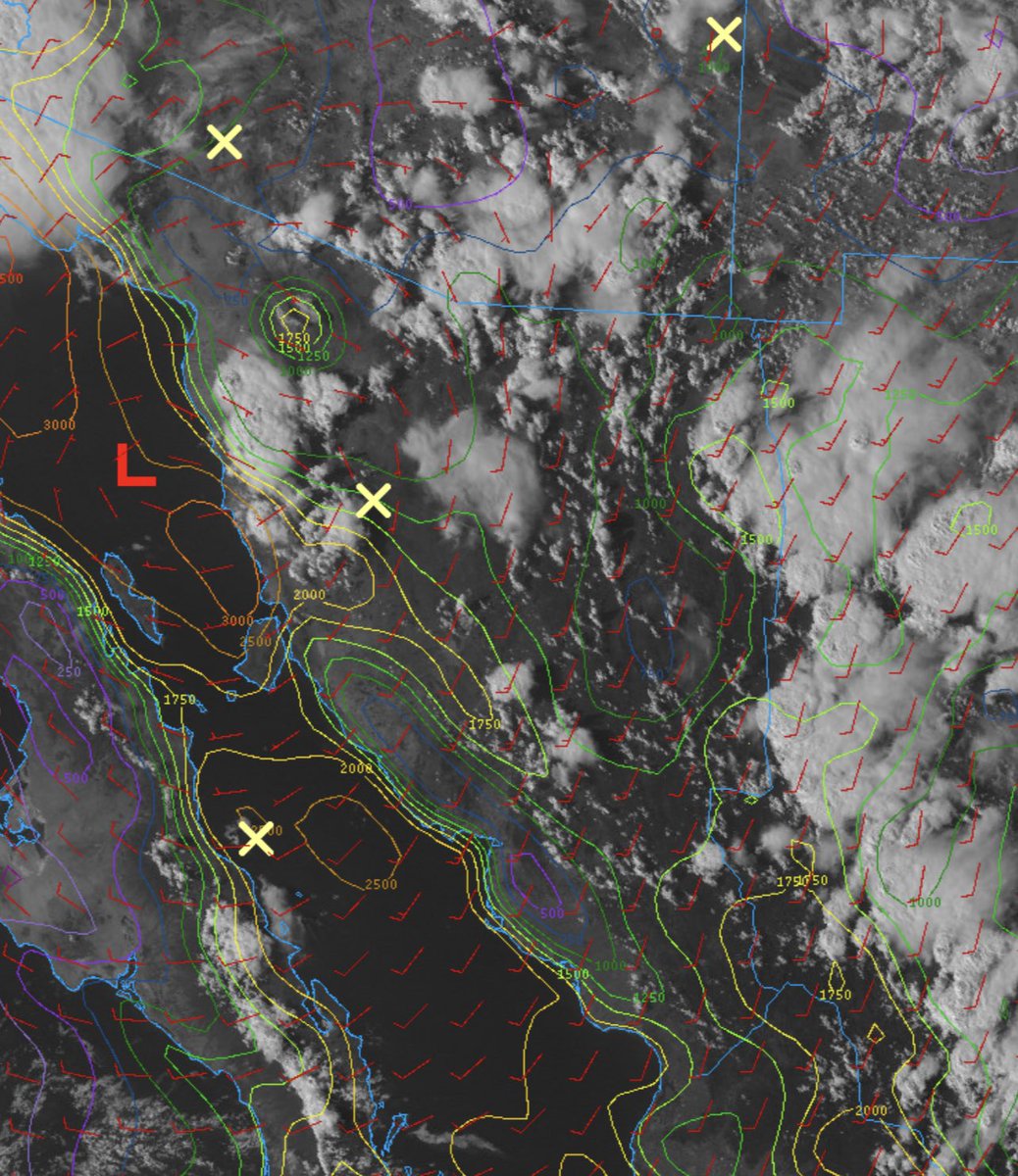 La vaguada que previamente se tenía prevista que ingresaría por la sierra se localiza en este momento en el Golfo de California, en esta posición el potencial de lluvia disminuye muchísimo.