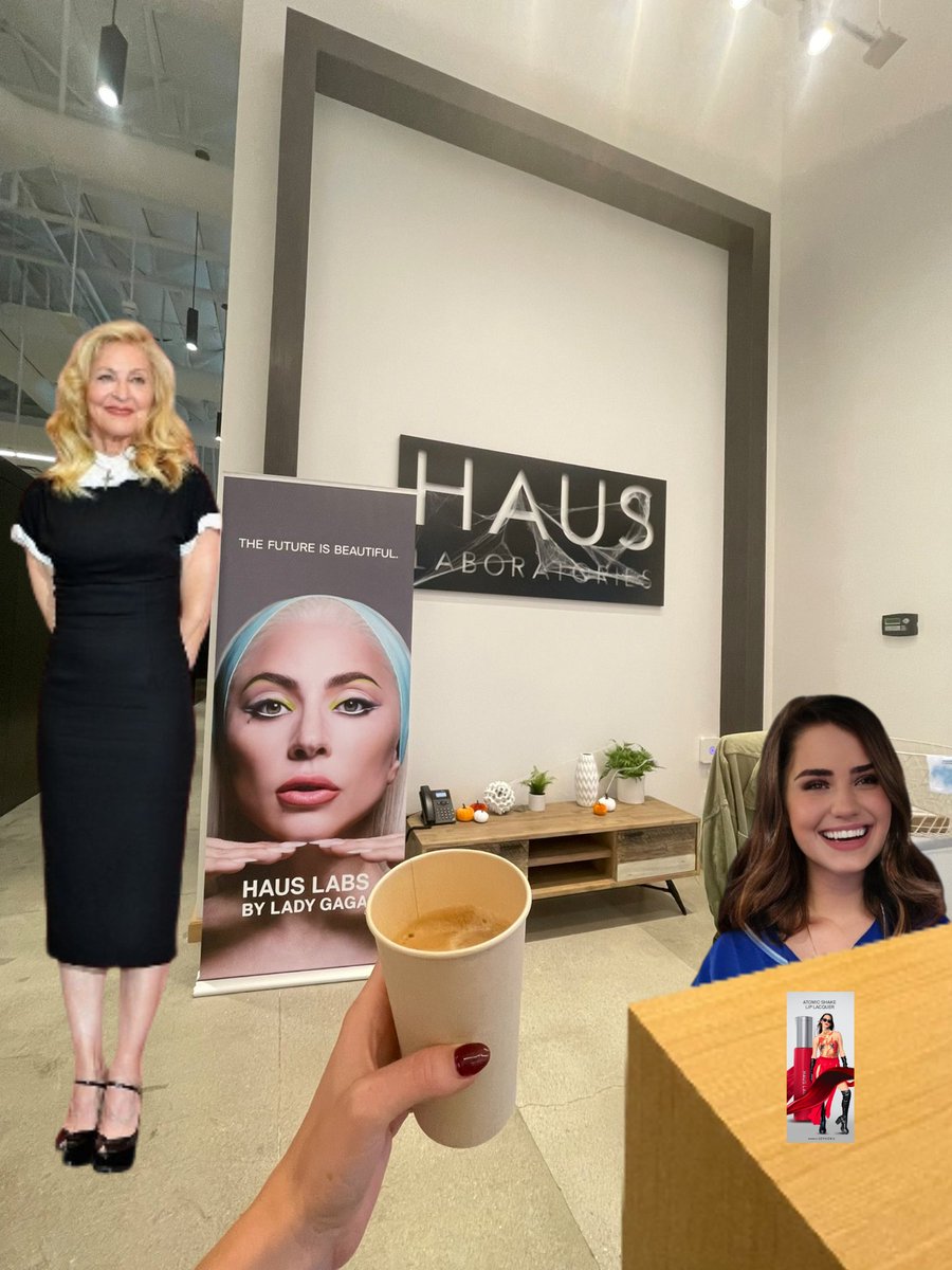 MaryAnnBeth1's tweet photo. Just another day at The Haus Labs Office 🌱 https://t.co/mvLlu9QxgS