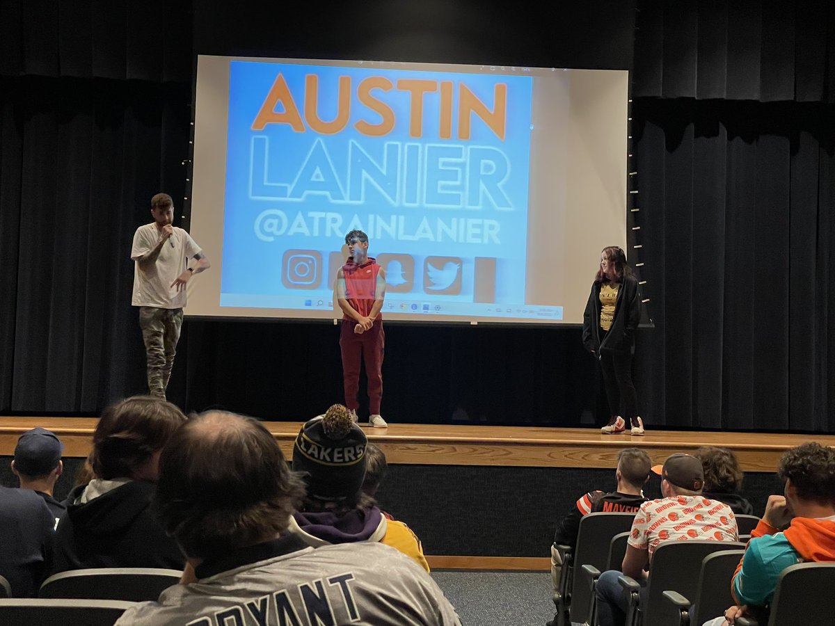 Megan Marino tweet media