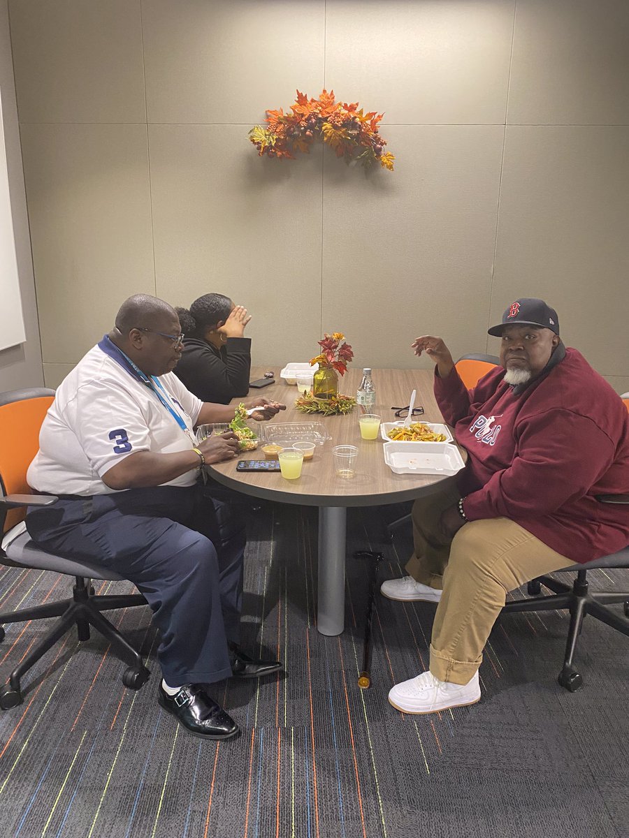 ATL_BB_22's tweet photo. #nachoaverage #atlready #teamcurry @IamTeeBenyard @GarciaBeProud @CamilleCurry01 #gwr #garciaculture #growthwithrespect https://t.co/F7olPzA4NH