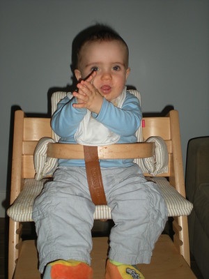 This week on our blog, learn more about recent study findings from <a href="/EdinburghUni/">The University of Edinburgh</a> that reveal infants can recognize phrases before they are able to speak words. dornsife.usc.edu/labs/baby-lab/…