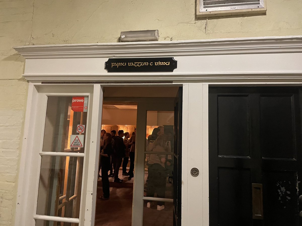 janine0000's tweet photo. Awesome to be at the re-opening of Lamb and Flag. 111th anniversary of Tolkien coming to Oxford. #inklings https://t.co/fDCYEI4A3J