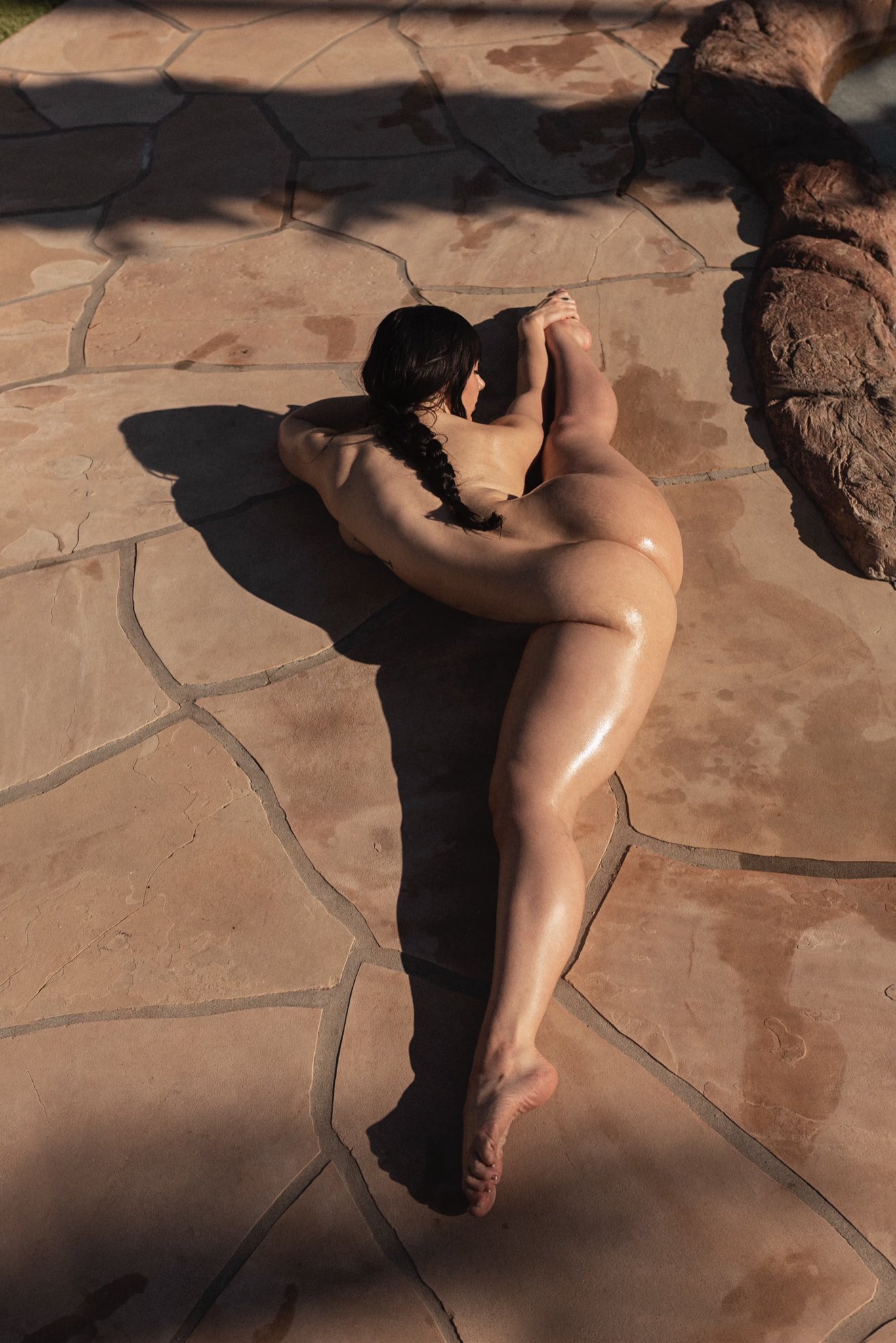 TW Pornstars - 1 pic. Naked Artistic. Twitter. Follow @TheDollChanel 📸  @inkdtheshooter. 10:32 PM - 6 Oct 2022