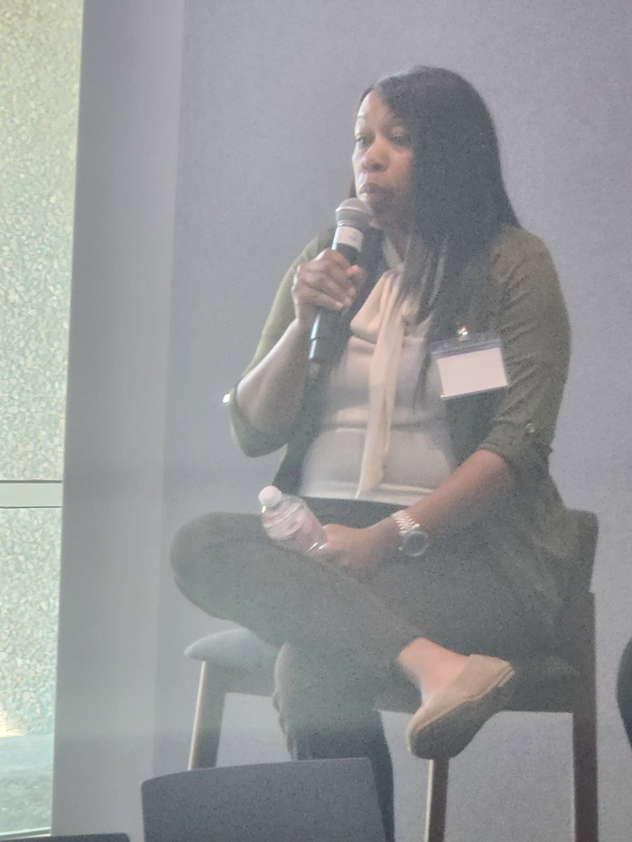 poshmisty3's tweet photo. @masonmessages was a featured panelist at the @Commit2Dallas &amp; @EducateTexas Community of Practice. She is an amazing educator and advocate and she &amp; other panelists provided an insightful perspective this AM.  I am honored to get to collaborate with her. #inspirEDtoTEACH https://t.co/c9yP7DYgmP