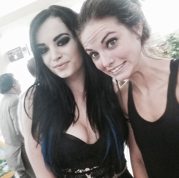 Saraya tweet picture