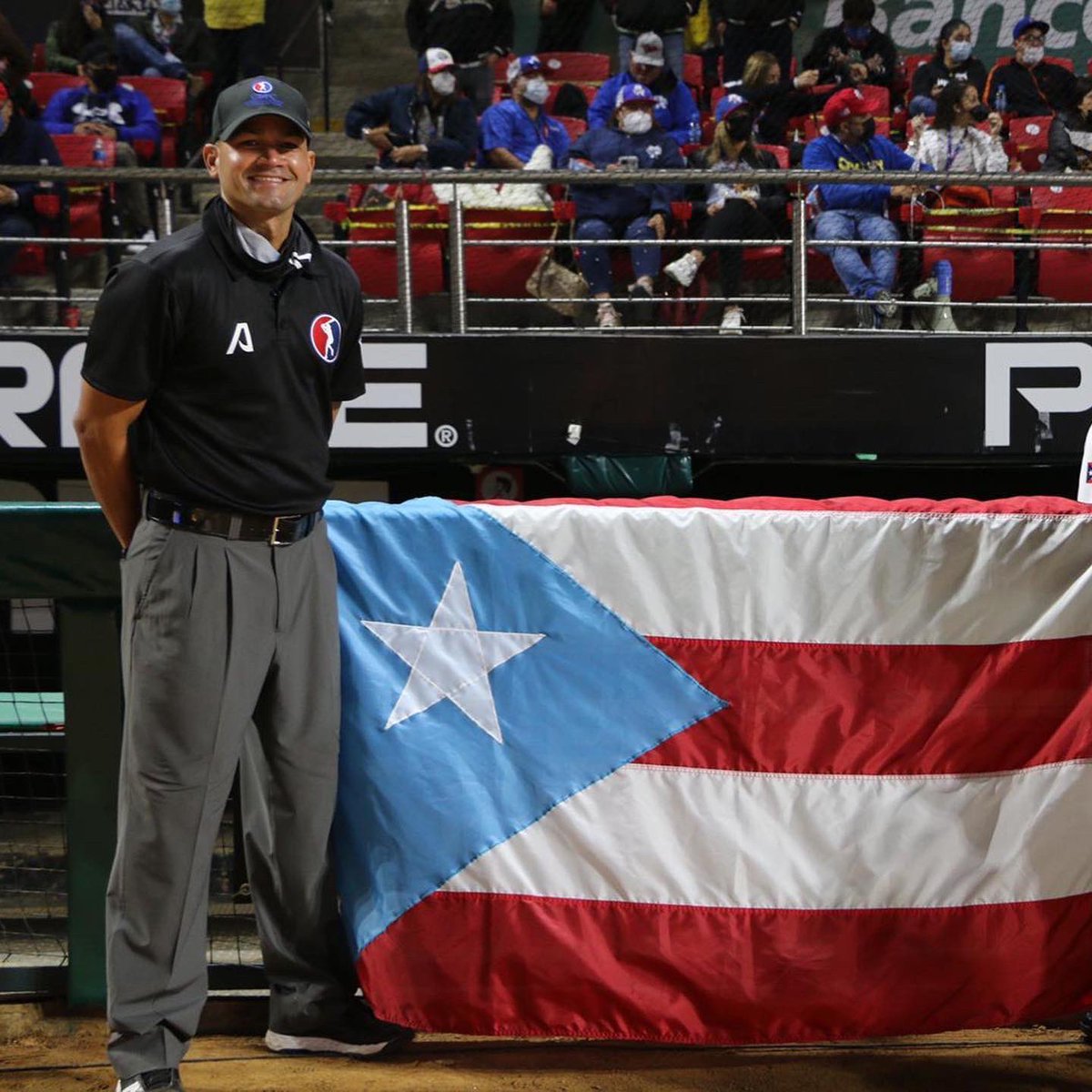 ¡NUESTROS ARBITROS DEL CARIBE HACIENDO HISTORIA! 👏⚾️🇵🇷 

Felicitamos a Roberto Ortiz quien se convierte en el 1er boricua en arbitrar en la Postemporada de @LasMayores 👏⚾️
Ortiz, tuvo participación como árbitro de la CBPC durante la SDC #Mazatlán2021 

📷<a href="/LBPRC/">LBPRC ⚾️🇵🇷</a> 
#SerieDelCaribe