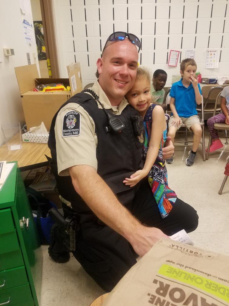 eyezediting's tweet photo. I can’t wait for @MoletteGreen to tell this story tomorrow on @nbcwashington. Tune in starting at 4:55am. #goodnews #montgomerycountysheriff #liveinthecommunity https://t.co/ENdx32bghM
