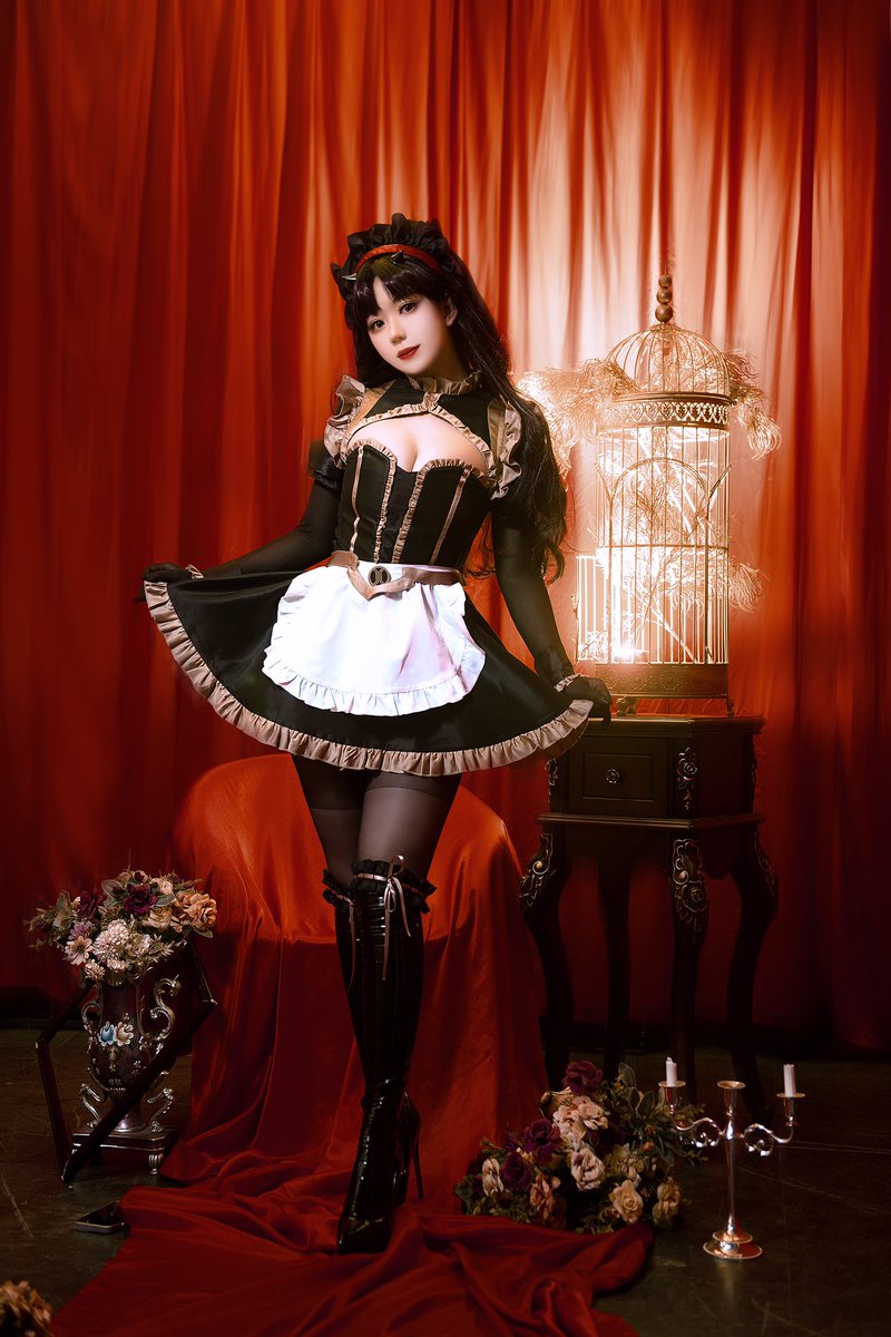 伊什塔尔 宇宙凛

绘师<a href="/ydh2101/">YD</a> 

「如果在我乐意的范围内，我倒是愿意听从你说的话哦♡」