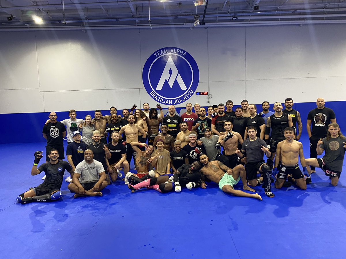 FabioPradoBJJ's tweet photo. Team Alpha Male https://t.co/mz2zxhT22H