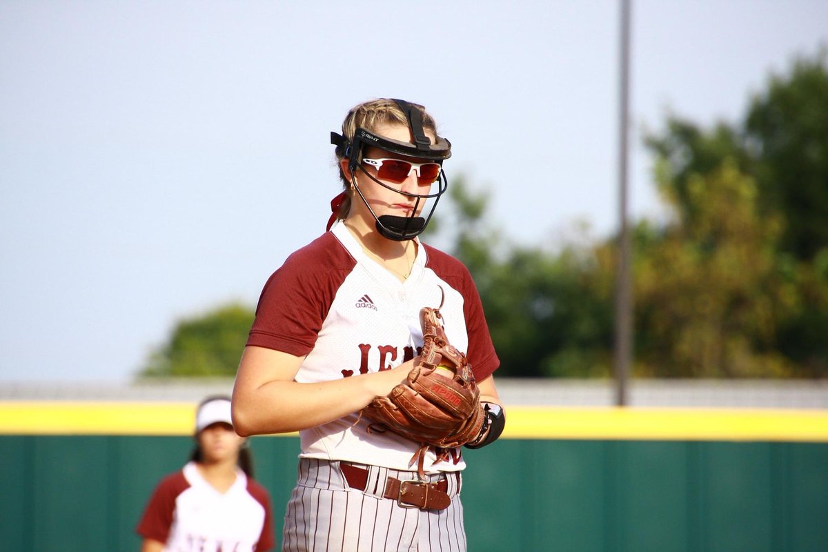 CaliWorsham's tweet photo. Jenks softball is headed to state!! Pitched a great game against Ponca city in the championship and ended my regular season 16-1 on the mound with an era of 1.67, can’t wait for state next Thursday! https://t.co/9FovxBE4Et