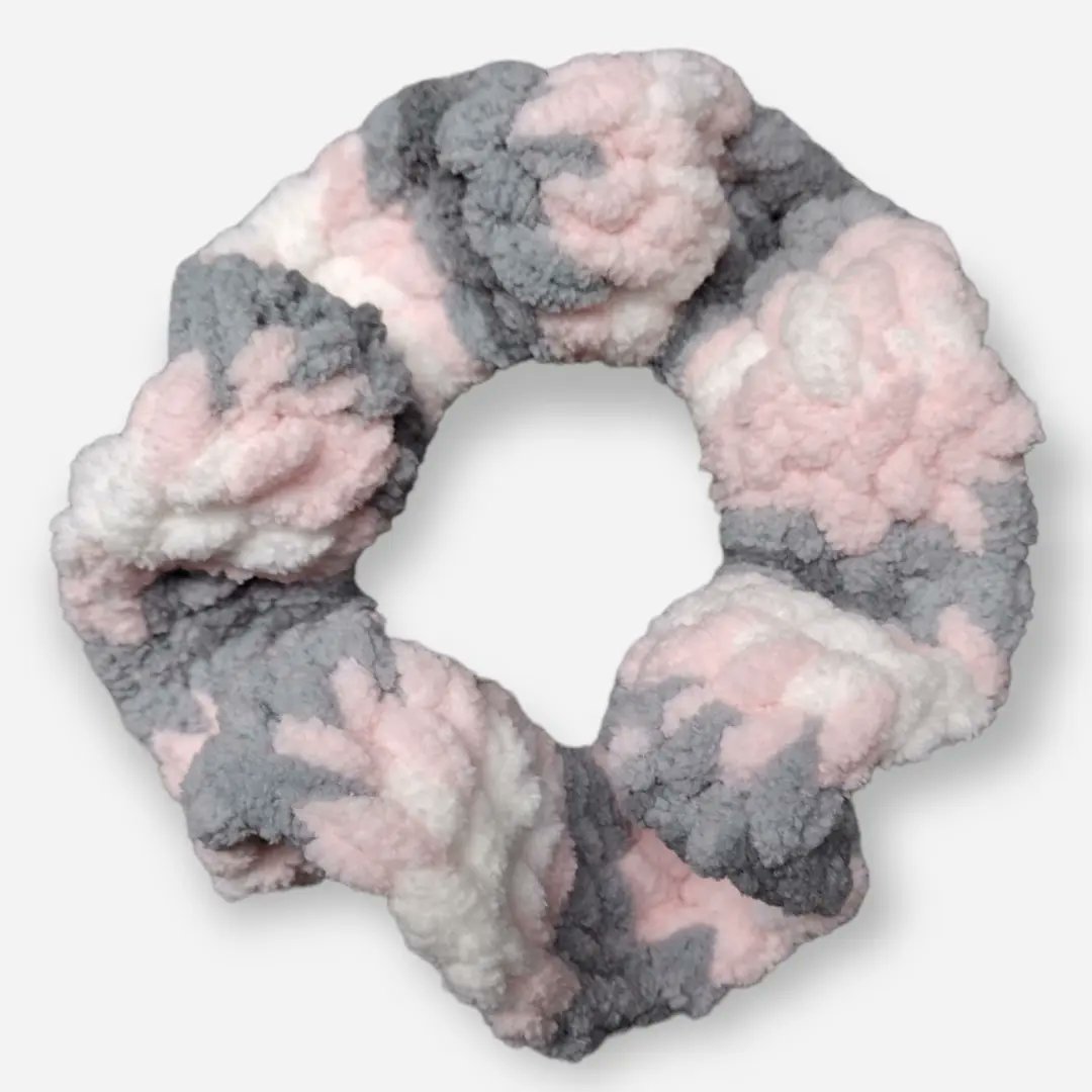 handmadebynina's tweet photo. New SUPER Chunky Scrunchies! These 3 new super soft, super chunky crochet scrunchies just went live in my online store!
https://t.co/yWVTBCZgeb

#scrunchies #handmade #yarnlovers #crochet #smallbusiness #giftideas #hollidayshopping #thickhair #longhair #bunhairstyles #curlyhair https://t.co/Yp4P7jQICQ
