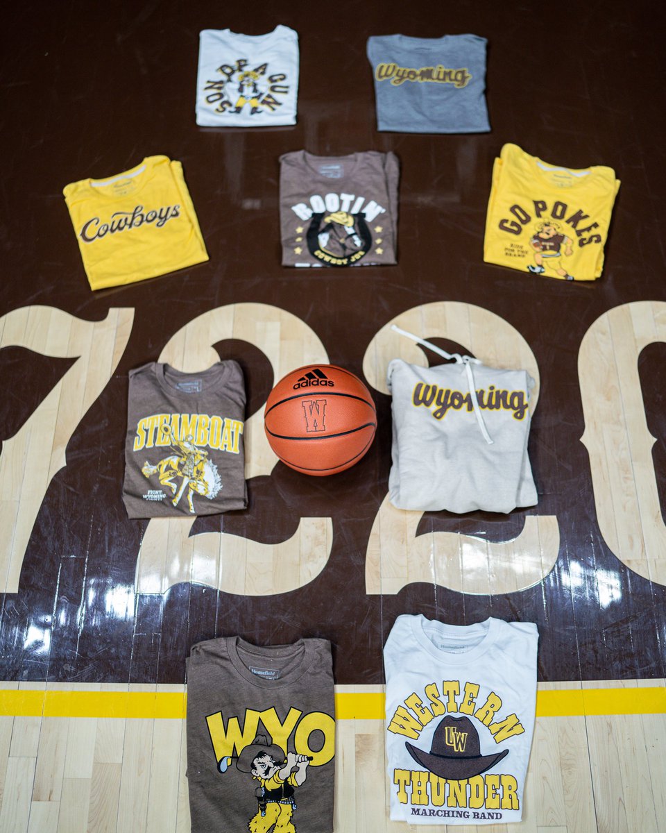 The ➐➋➋⓿ Altitude🏔Advantage @HomefieldApparl SWAG SET 🔥🔥 HONOR THE BROWN 🤎 & GOLD 💛 We will see you in the AA for some @wyo_mbb hoops 🏀 with some new gear #HTBAG🟤🟡 #OneWyoming🔴⚪️🔵 🤠🆙 |