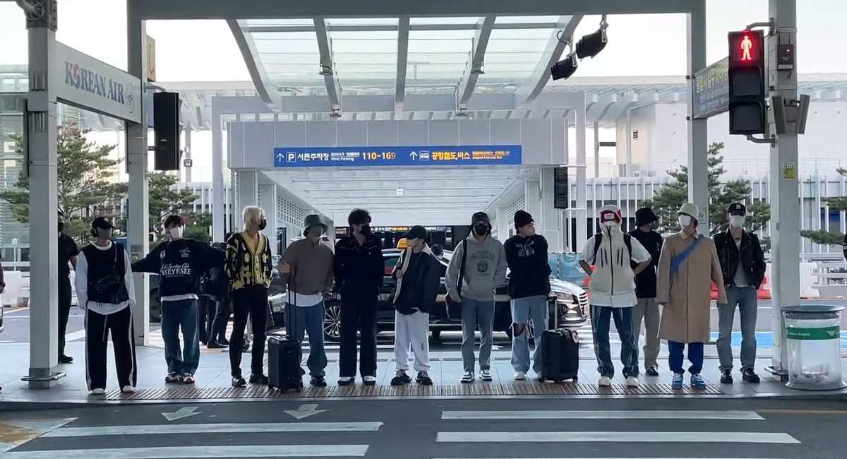 philconcerts's tweet photo. SEVENTEEN on their way to the Philippines for #BeTSinMANILA this Saturday and Sunday at MOA Arena. https://t.co/v7Ex2liPYQ