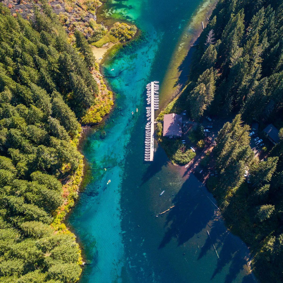 Clear Lake, OR
#oregon #usa #travelusa #traveloregon #Travel