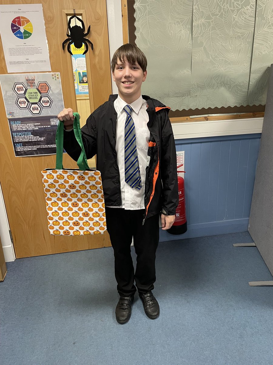 MorganSfL1's tweet photo. Mrs Scott has done it again! Practical Crafts with our S1 ESA has been a blast and they have created these fabulous tote bags all hand sewn independently! Don’t they just look amazing?! Well Done Peeps! #ESA #Inclusion #Independence #PracticalCraft @morganacademy1 @JohnnyLothian https://t.co/ADI6HsMzYt