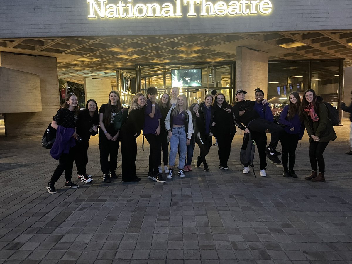 TheParkerEACT's tweet photo. It’s show time.. #thecrucible #nationaltheatre 🎭 https://t.co/ImKIBPZqUr