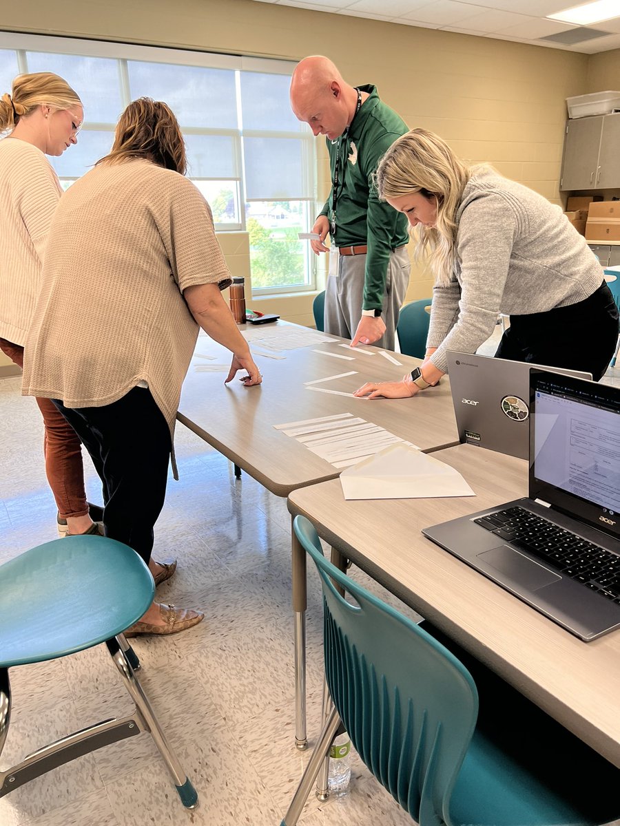 Mark_M_Lane's tweet photo. The @wgcsdhawks leadership team is developing key themes to responses to the ?, what might be key characteristics of a classroom learning system that empowers student to possess &amp; apply the attributes of Portrait of a Learner. #WGBuildingFutures https://t.co/eBgXsAXP70