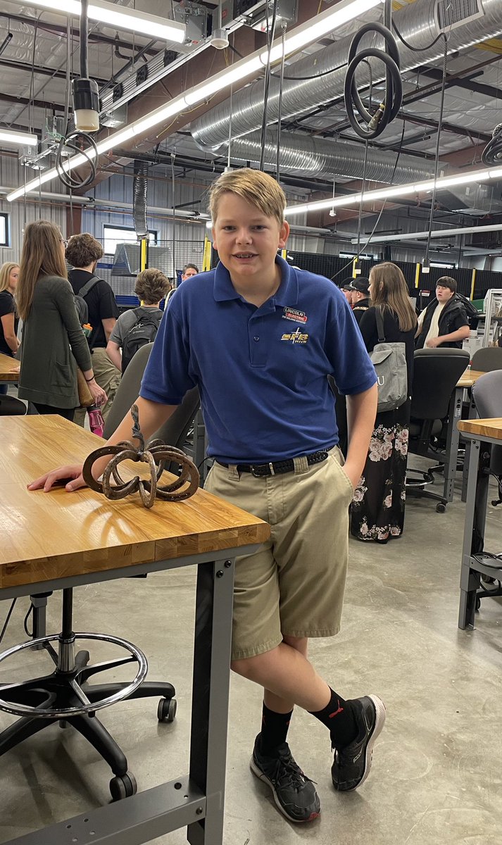 BorgiaHS's tweet photo. Lukas Etter & our VP attended Manufacturing Day at @ECC_Falcon in the Business and Industry Building learning about Welding, Precision Machining, and Industrial Engineering!
📸:Mrs. Fischer-Reed https://t.co/hK7RpkGSRo