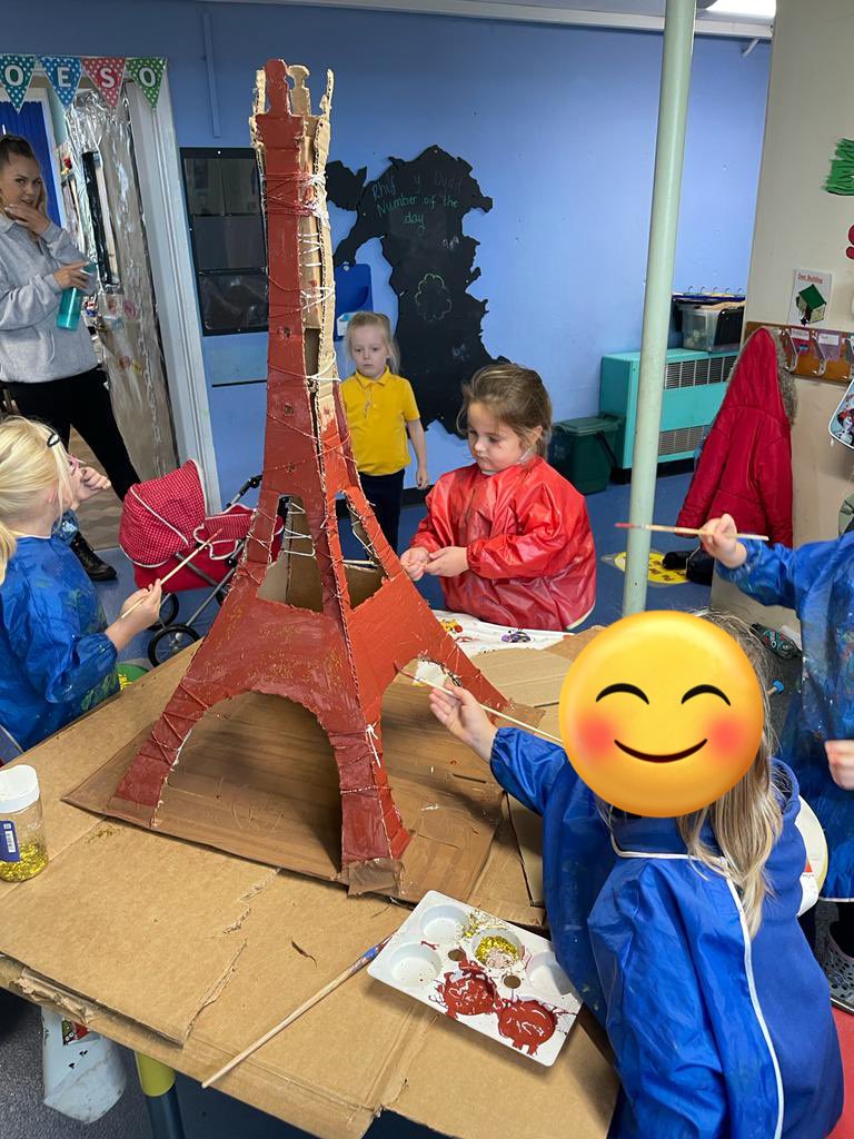 portmeadp's tweet photo. This week we have been learning about the Eiffel Tower so we decided to make our own 🤩🇫🇷 #pmdpy1 #pmdpea #pmdphum #pmdpst https://t.co/dlPmD6v5gy