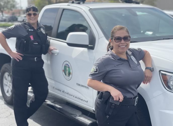 UplandPD's tweet photo. It’s Code Enforcement Officer Appreciation Week! Thank you to our Code Enforcement Officers for their dedication to ensuring the safety of our community and for their hard work in resolving property maintenance, building, and zoning issues throughout our city. #UPD_ProudToServe https://t.co/qN9DFkodqf