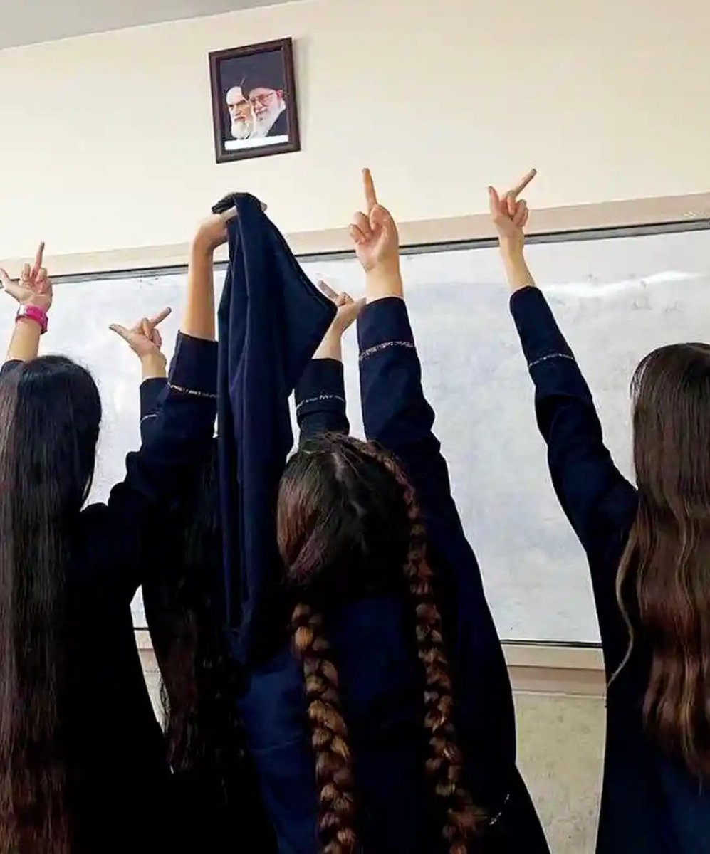 petshopboys's tweet photo. We salute the brave young women (and men) in Iran protesting against the murder, violence and oppression ordered by a failing fascist regime. Links below.

#Iran
#IranProtests 
#IranProtests2022
#IranRegimeChange
#PetText https://t.co/C2UoBnP7UG