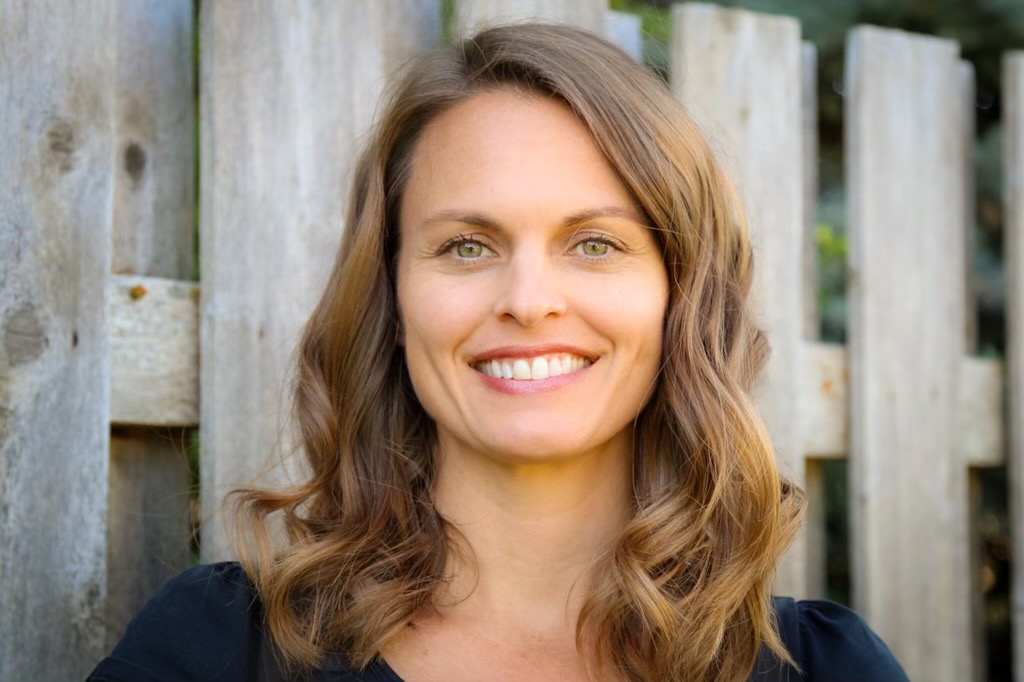 OnSitePT's tweet photo. We're just under a month out from the 2022 NE Chapter of the NSC's Annual Safety Summit. While you're there, say hi to Kim Robinson from OSSPT!
Event Site: https://t.co/l9XIHizbOb
Kim's Bio: https://t.co/gAErSsqiFJ
#OSSPT #safetyfirst #injuryprevention #safetyprofessionals https://t.co/zlfWs93jTu