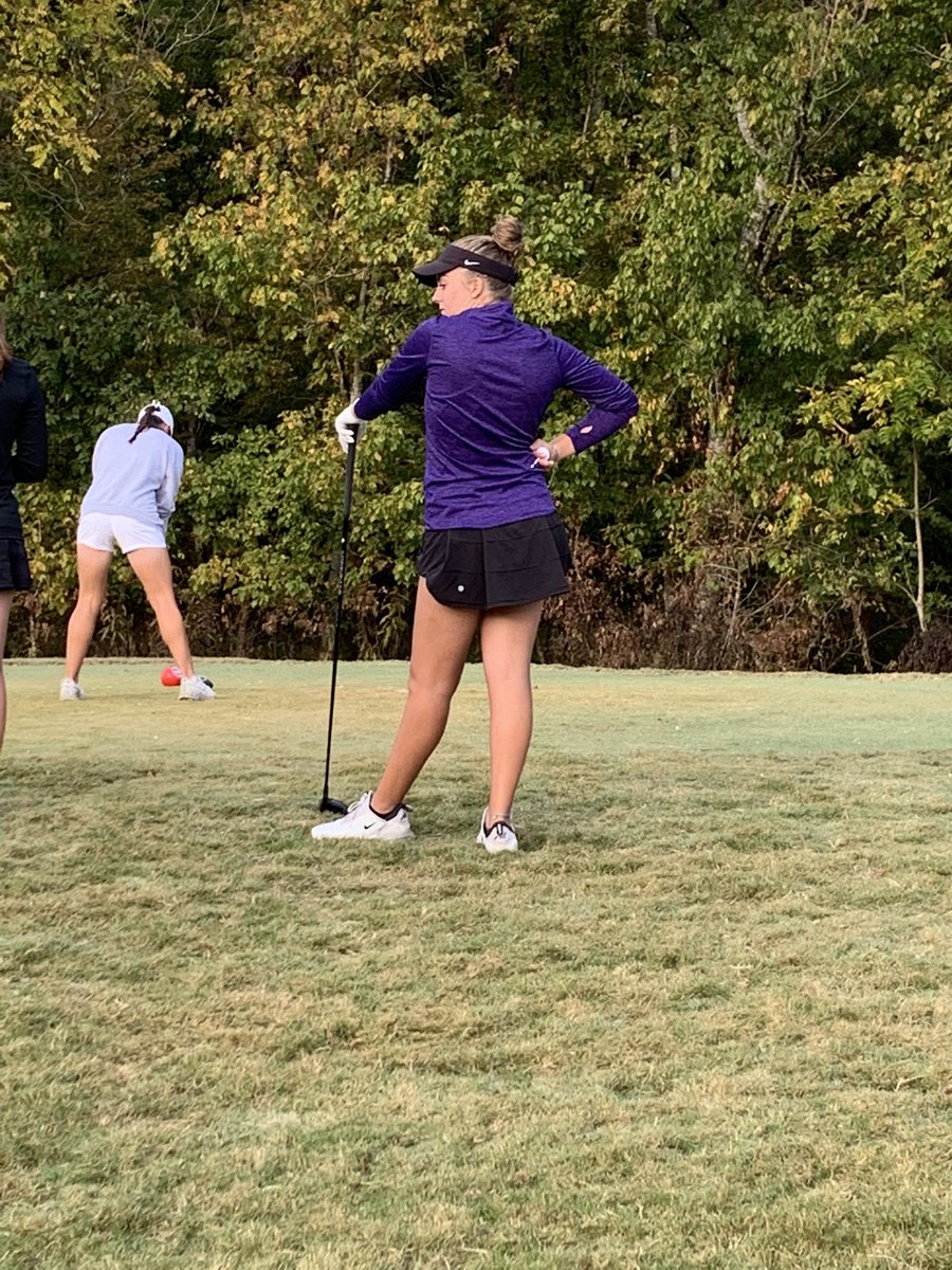 coachyoak's tweet photo. Round 1 down! 79 was t what we wanted, but @NaveJoslin was in full grind mode! Battled all day, and never gave in! We’ll be back tomorrow to get after it one more time! #BearetteGolf #Grinder https://t.co/QkC8heiLtv