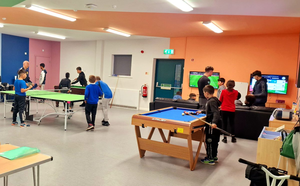 CATCHLeeds's tweet image. We are back at the Nowell Mount Community Centre for our #CATCHonWheels programme. Another busy session with @PINGPONGFORU. We are so proud of this community &amp;amp; youth space created through collaboration &amp;amp; supported by @wy_vru. The centre is a much-needed resource in this area.