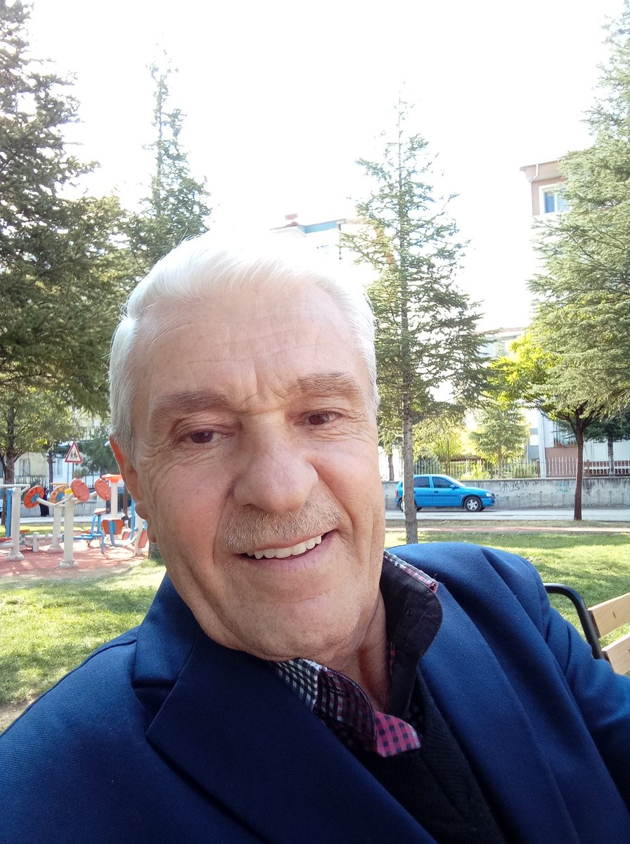 CUMA'NIN FEYZİ BEREKETİ VE SIHHATİ ÜZERNİZE OLSUN CUMANİZ MUBAREK OLSUN.