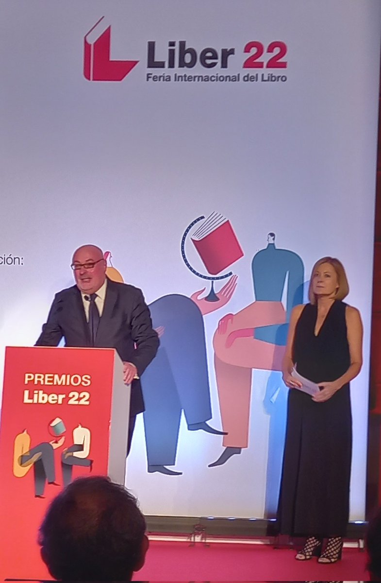 MarisaCastelo's tweet photo. Llegar a la entrega de Premios Liber 22 y encontrarme con mi querida Pepa @NEUDC_RNE de presentadora... 🥰😍
#Liber22 #PremiosLiber https://t.co/opBROqEIrI
